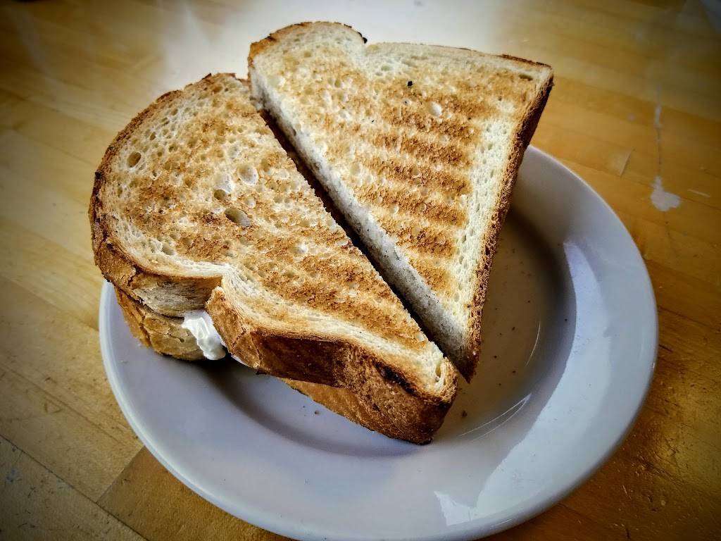 Charlies Restaurant | restaurant | 130 Clow International Pkwy, Bolingbrook, IL 60490, USA | 6307710501 OR +1 630-771-0501