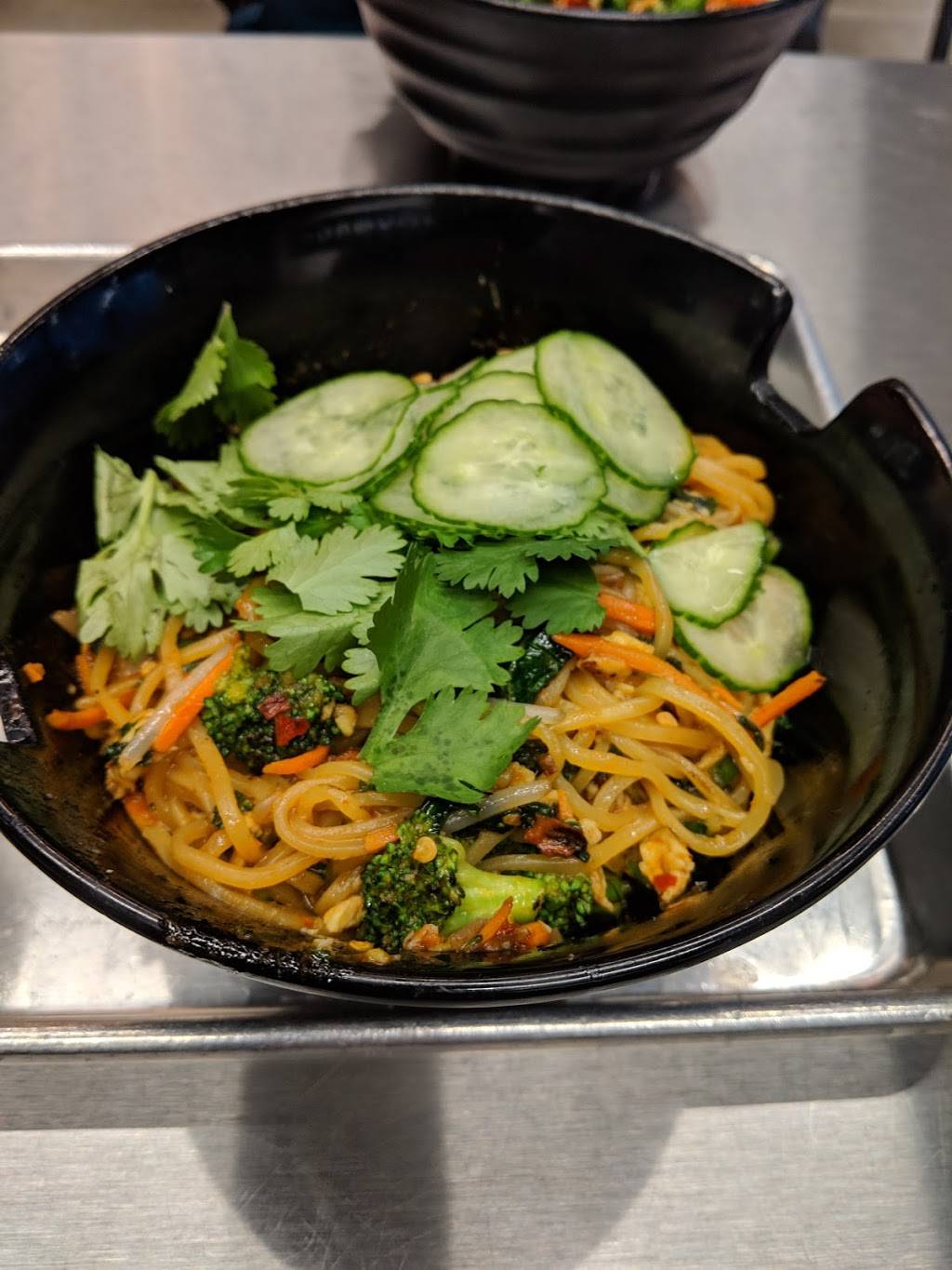 honeygrow | restaurant | 12035 Rockville Pike, Rockville, MD 20852, USA | 2406217696 OR +1 240-621-7696