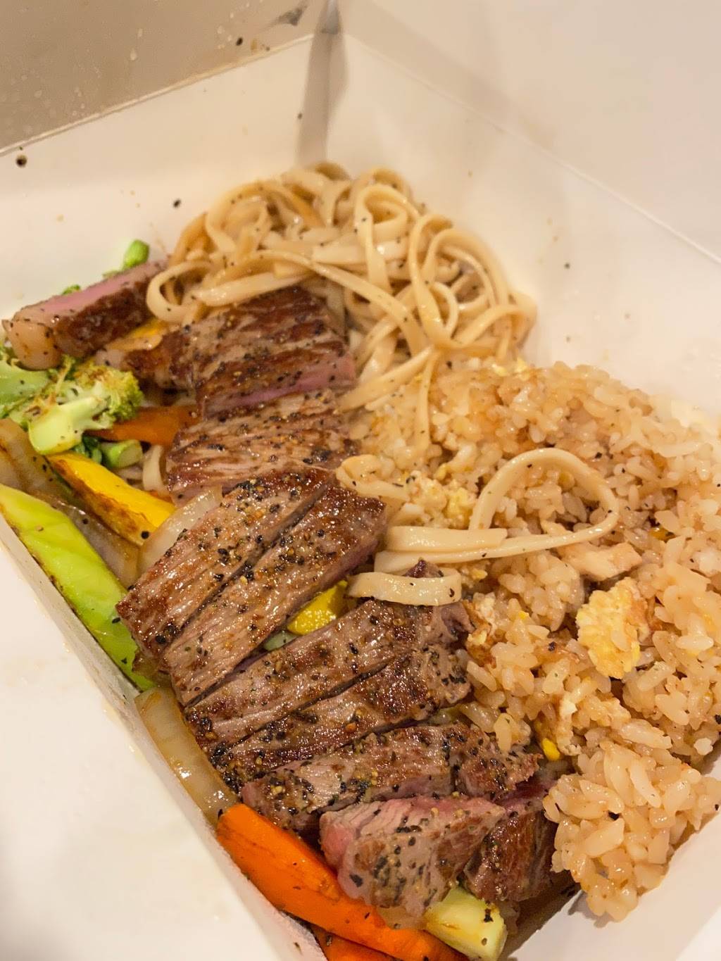 Sumo Japanese Grill | restaurant | 36083 Plymouth Rd, Livonia, MI 48150, USA | 7344692109 OR +1 734-469-2109