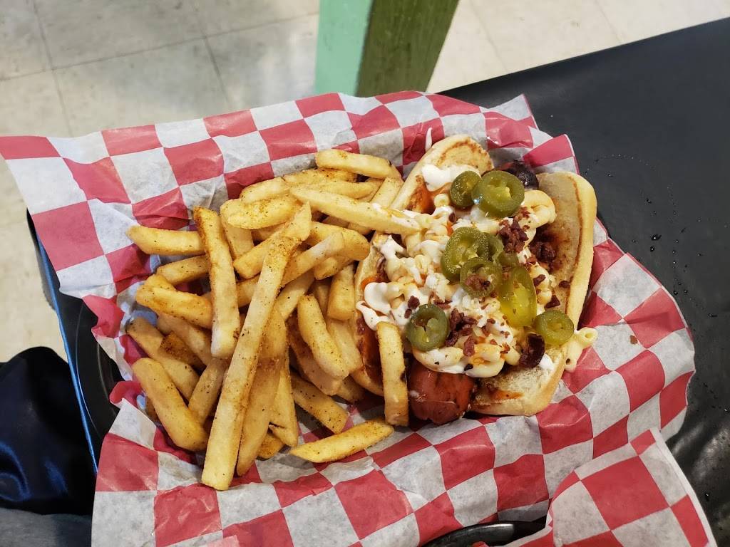 Between the Bun - Burgers, Dogs and More | restaurant | 2222 W Southport Rd STE A, Indianapolis, IN 46217, USA | 3173008327 OR +1 317-300-8327