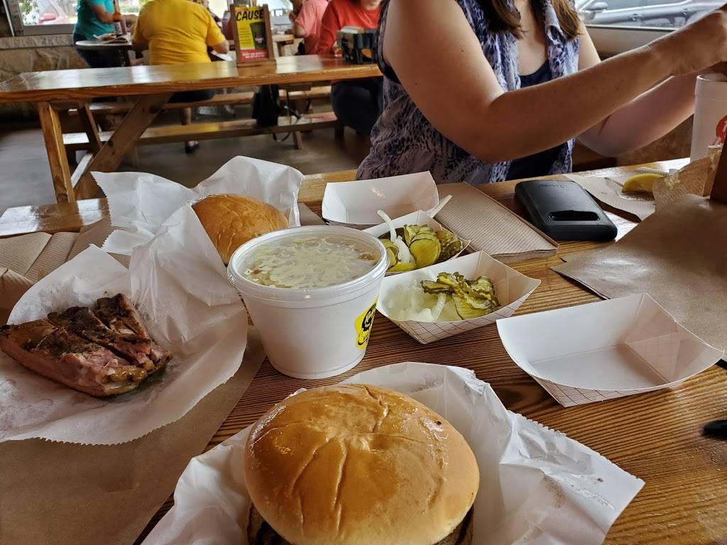 Rudys "Country Store" and Bar-B-Q | restaurant | 6101 S Padre Island Dr, Corpus Christi, TX 78412, USA | 3619060327 OR +1 361-906-0327