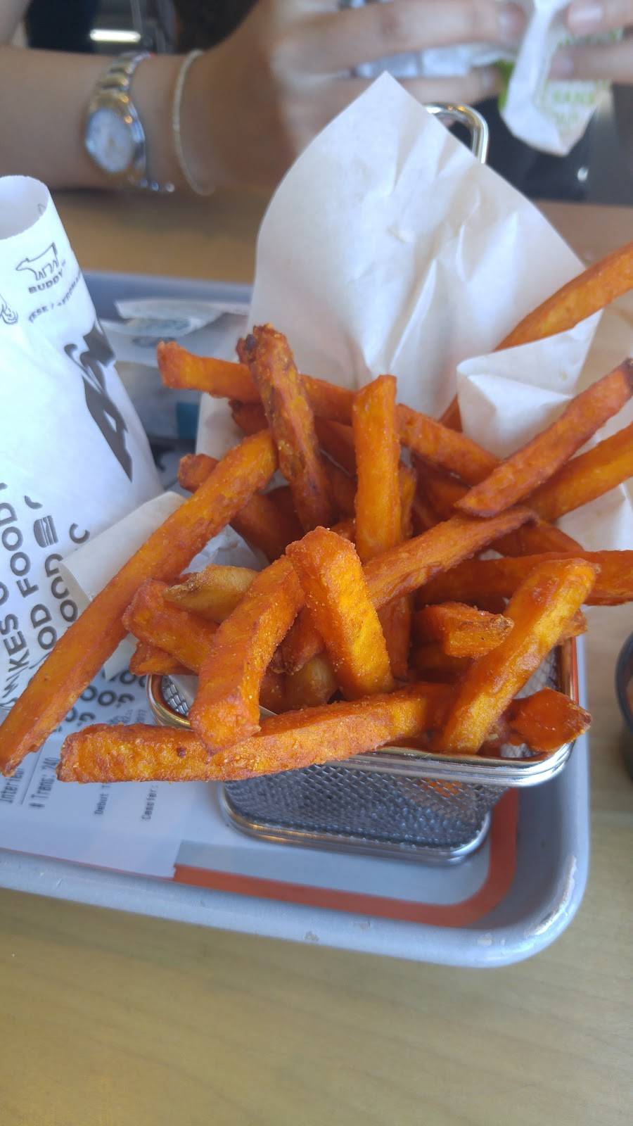 A&W Canada | restaurant | 7721 Boulevard Taschereau, Brossard, QC J4Y 1A3, Canada | 4504436900 OR +1 450-443-6900