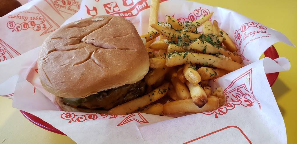 Teddys Bigger Burgers | restaurant | 324 E Washington St, Iowa City, IA 52240, USA | 3193546888 OR +1 319-354-6888