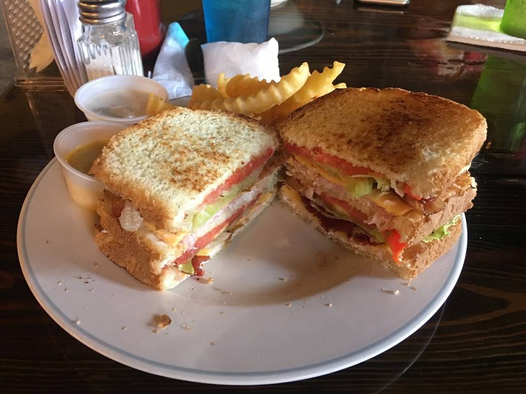 Cornbreads Kitchen | restaurant | 117 Main Ave N, Fayetteville, TN 37334, USA | 9315575117 OR +1 931-557-5117