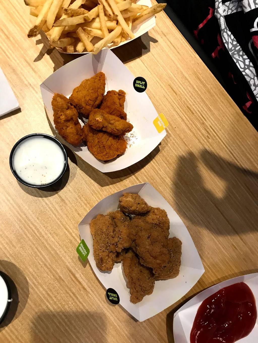 Buffalo Wild Wings | restaurant | 4594 Tropea Way, Jacksonville, FL 32246, USA | 9048079565 OR +1 904-807-9565