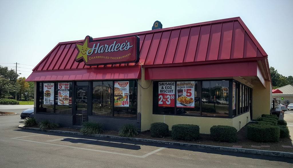 Hardees | restaurant | 1 Gateway Blvd S, Savannah, GA 31419, USA | 9129253869 OR +1 912-925-3869