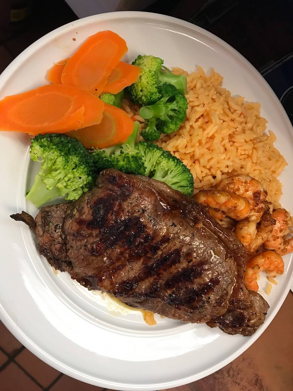 Oporto BBQ | restaurant | 635 Springfield Ave, Berkeley Heights, NJ 07922, USA | 9085081234 OR +1 908-508-1234