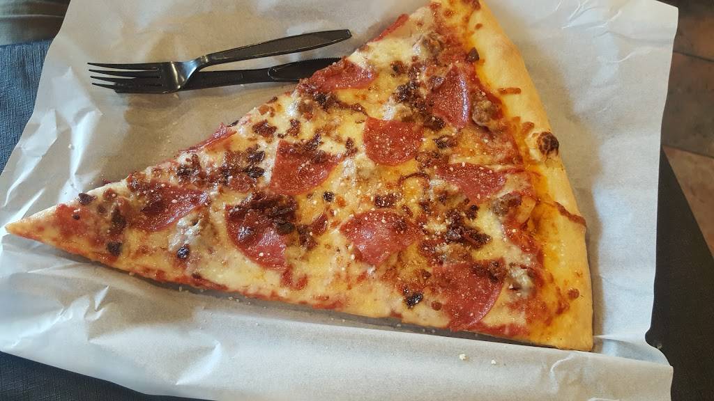 Bacci Pizza | meal delivery | 1100 IL-83, Bensenville, IL 60106, USA | 6304227500 OR +1 630-422-7500