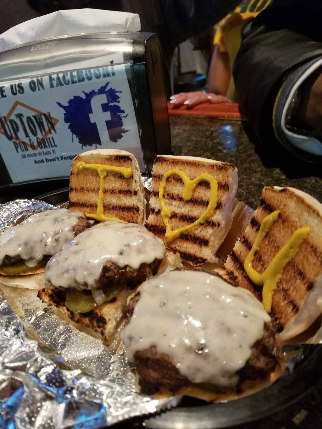 Uptown Pub & Grill | night club | 1510 Junction Ave, Racine, WI 53403, USA | 2624849746 OR +1 262-484-9746