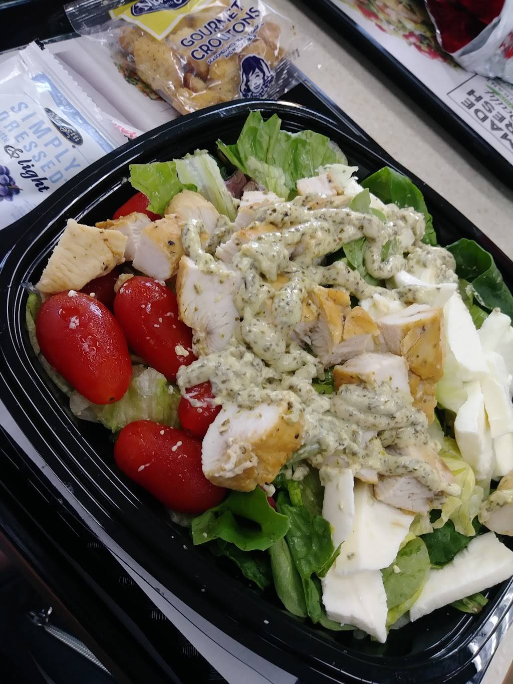 Wendys | restaurant | 2828 W Wheatland Rd, Dallas, TX 75237, USA | 9726395154 OR +1 972-639-5154