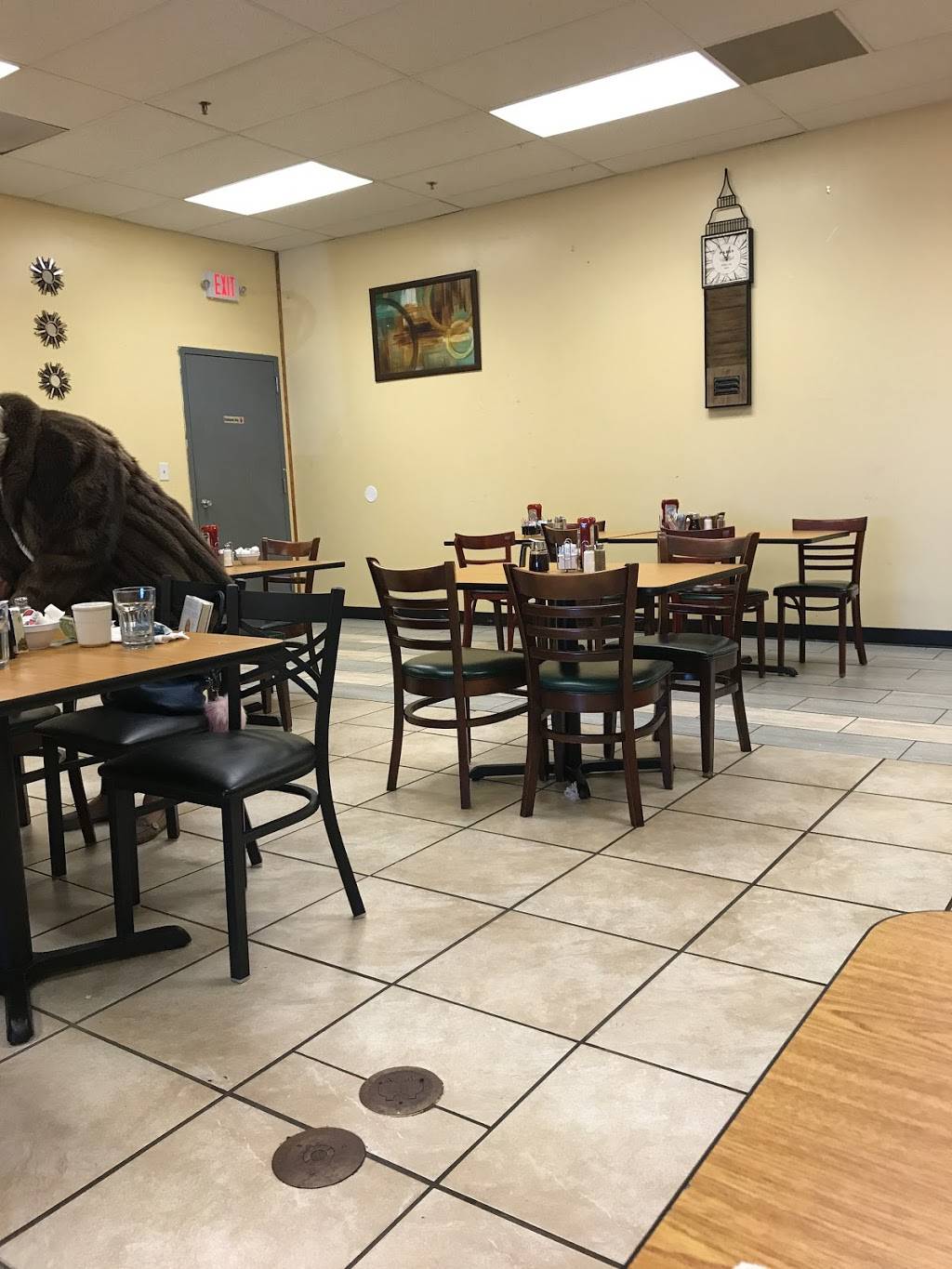 Jerrys Cafe | cafe | 2601 N Mulford Rd, Rockford, IL 61114, USA | 8157086544 OR +1 815-708-6544