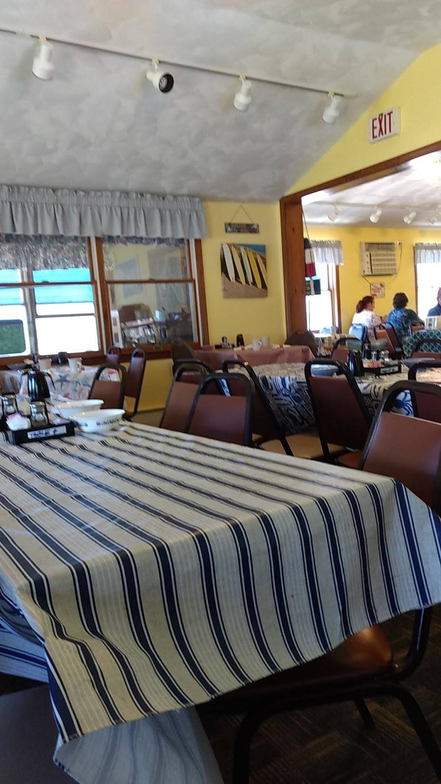 Horizons Family Restaurant | restaurant | 35 Mile Rd, Wells, ME 04090, USA | 2076464155 OR +1 207-646-4155