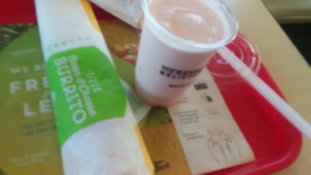 Del Taco | meal takeaway | 2801 E Lincoln Ave, Anaheim, CA 92806, USA | 7146329916 OR +1 714-632-9916