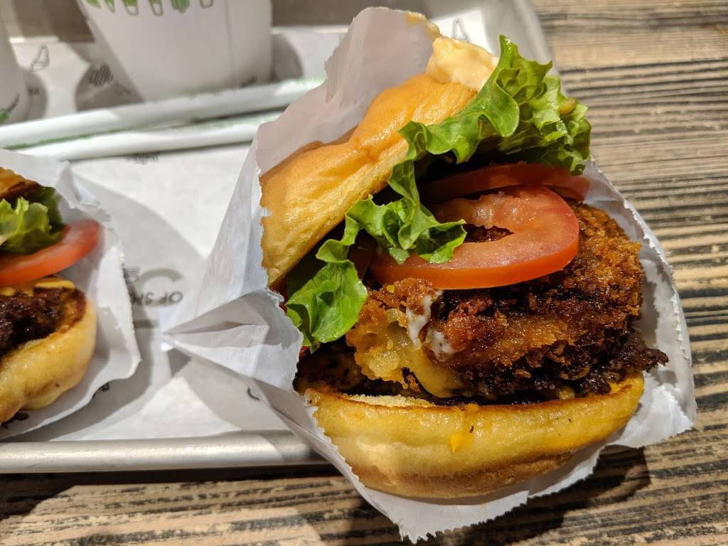 Shake Shack | restaurant | 60 E Broadway #332, Bloomington, MN 55425, USA | 9524666056 OR +1 952-466-6056