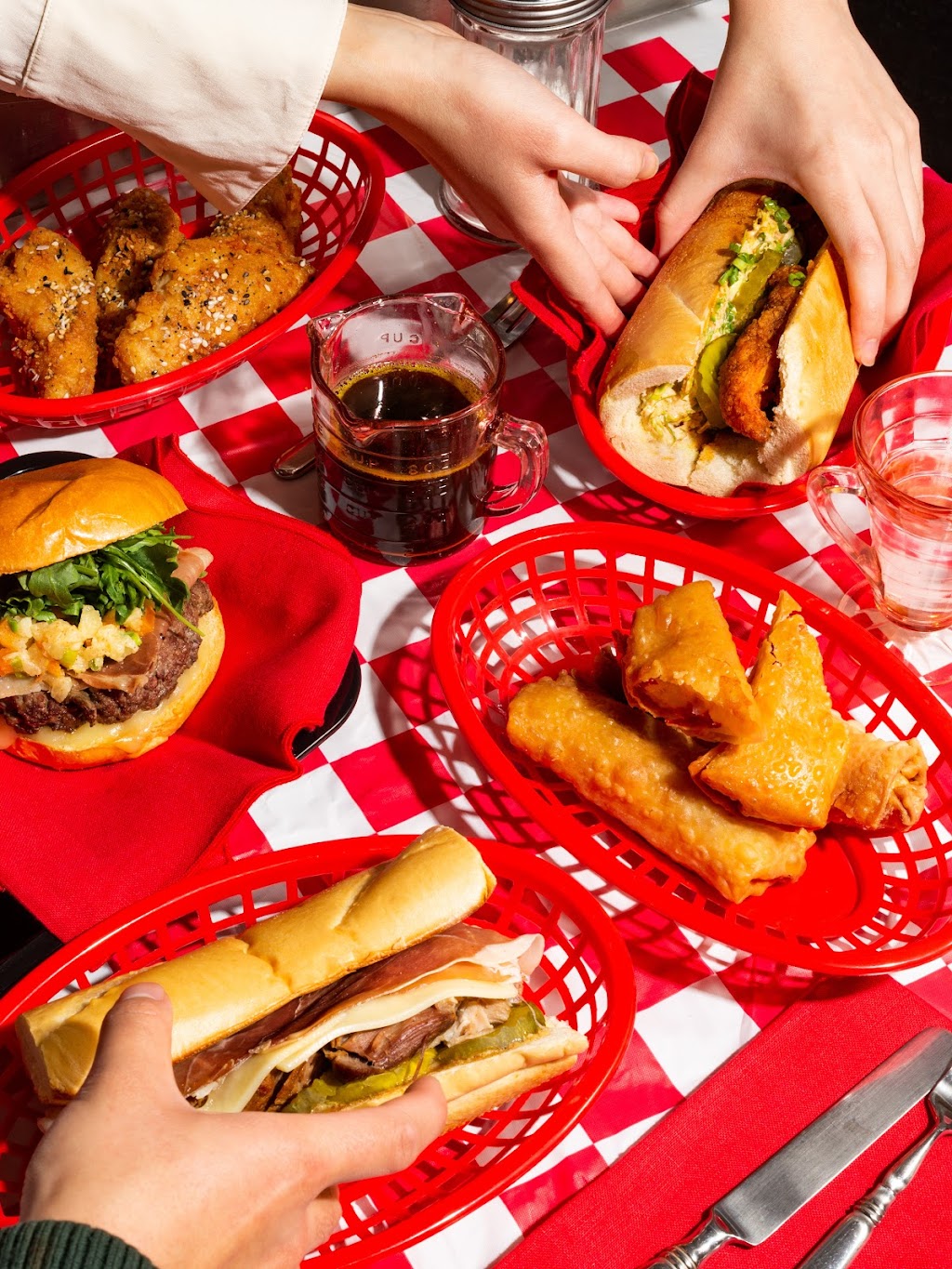 Bottom Dog Collective | restaurant | 3915 Carnegie Ave K30, Cleveland, OH 44115, USA | 2162309868 OR +1 216-230-9868