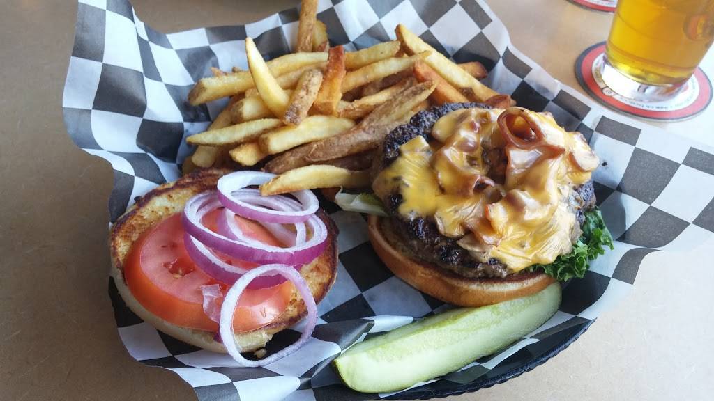 84th Street Pub & Grille | restaurant | 8282 Pfeiffer Farms Dr SW, Byron Center, MI 49315, USA | 6165831650 OR +1 616-583-1650