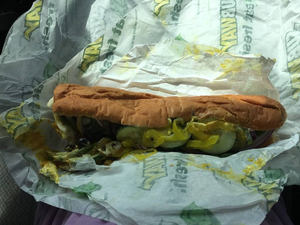 Subway | restaurant | 6900 N May Ave, Oklahoma City, OK 73116, USA | 4058488533 OR +1 405-848-8533