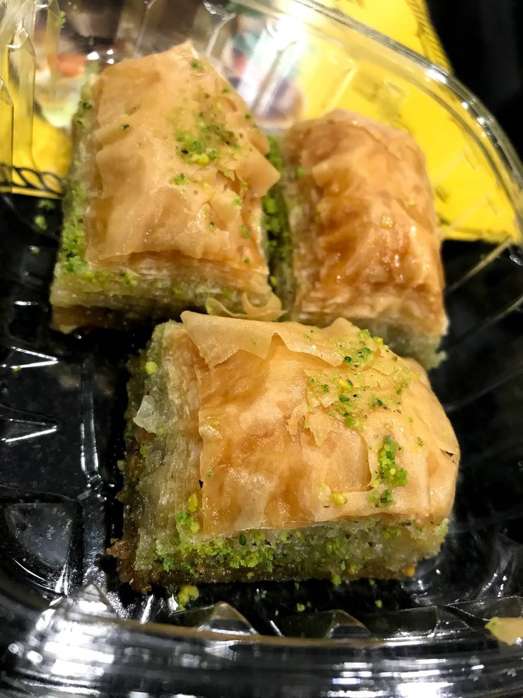 This is Gyro | restaurant | 178a Church St, New York, NY 10013, USA | 6465590656 OR +1 646-559-0656