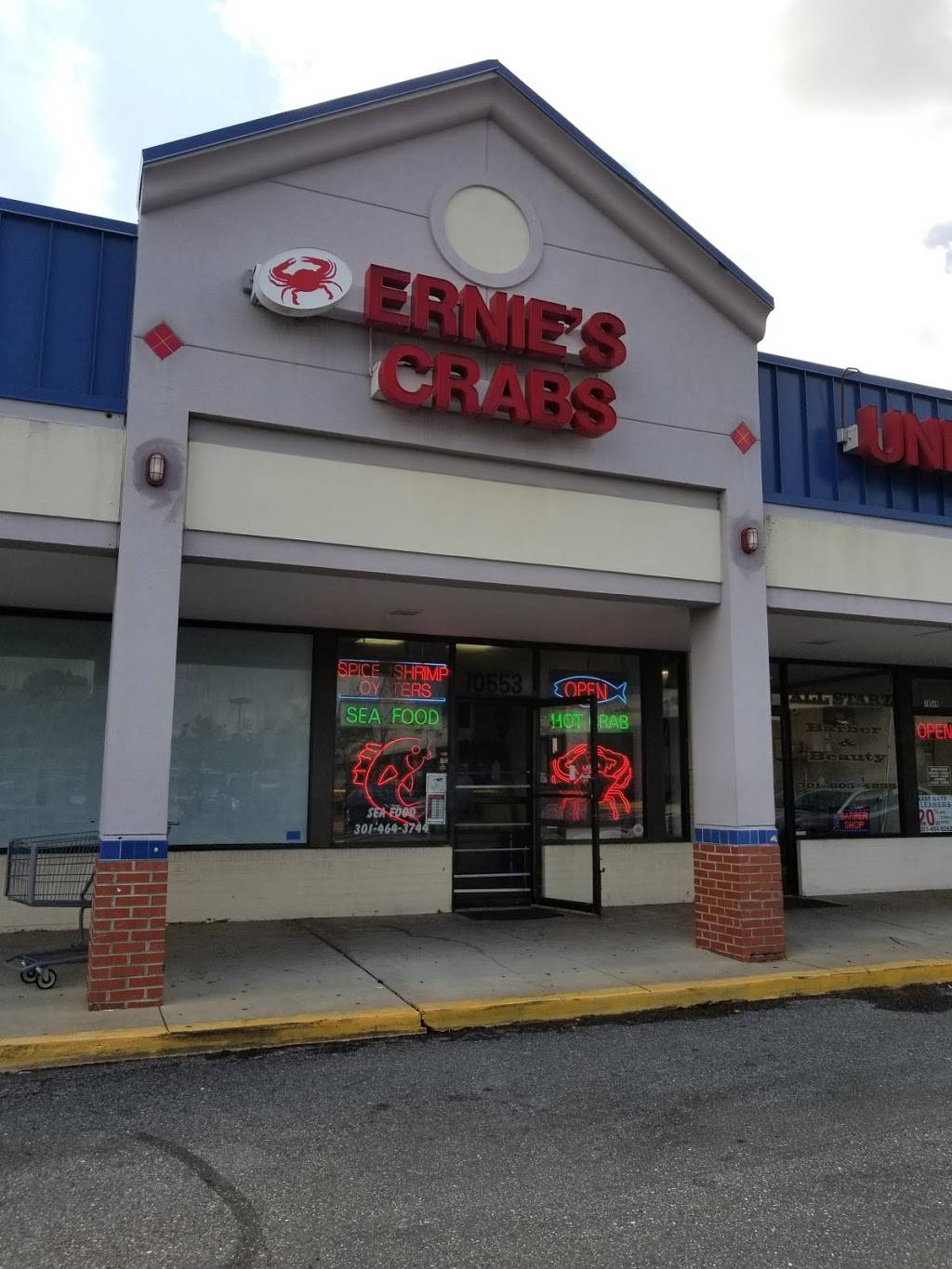 Ernies Crab House | meal takeaway | 2213, 10553 Greenbelt Rd, Lanham, MD 20706, USA | 3014643744 OR +1 301-464-3744