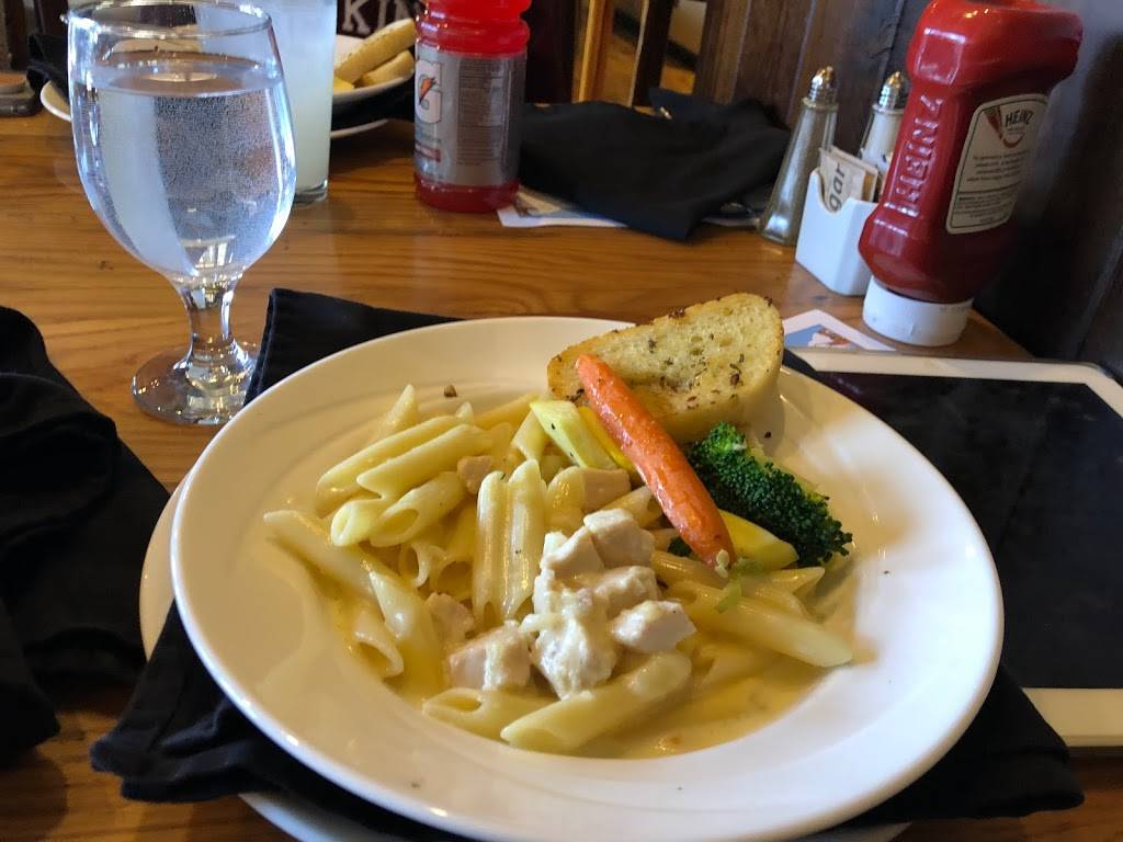 Jackalopes Bar and Grill | restaurant | 1122 CA-41, Fish Camp, CA 93623, USA | 5596836555 OR +1 559-683-6555