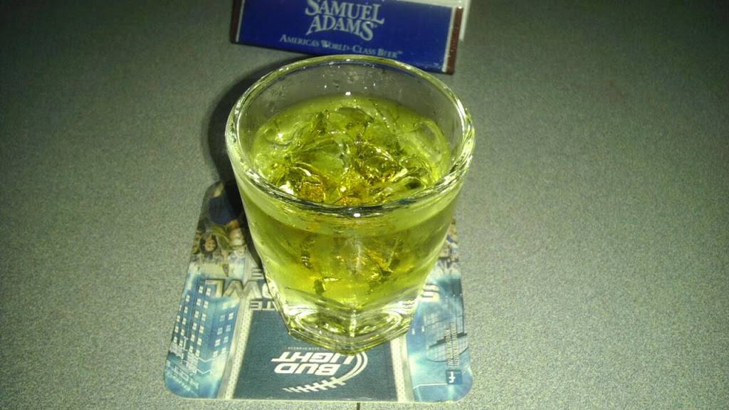 The Nest Lounge | restaurant | 2638 S 158th Plaza, Omaha, NE 68130, USA | 4023304855 OR +1 402-330-4855