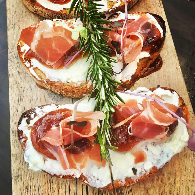 CRAFT 64 | restaurant | 68 W Buffalo St, Chandler, AZ 85225, USA | 4802473002 OR +1 480-247-3002