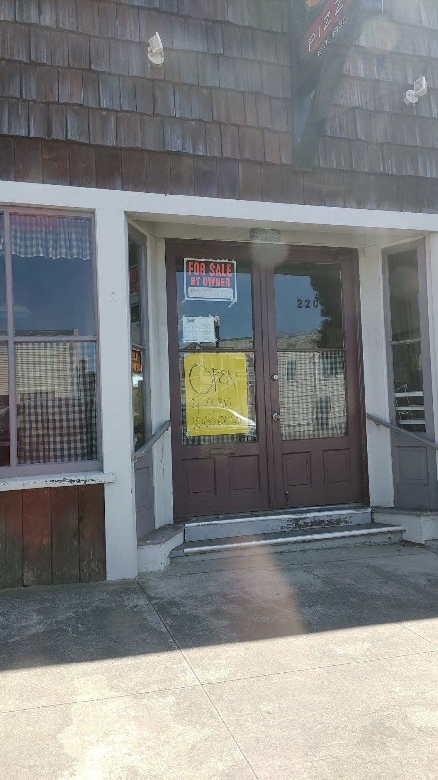 Bernillos | Pizzeria & Subs | restaurant | 220 E Redwood Ave, Fort Bragg, CA 95437, USA | 7079649314 OR +1 707-964-9314