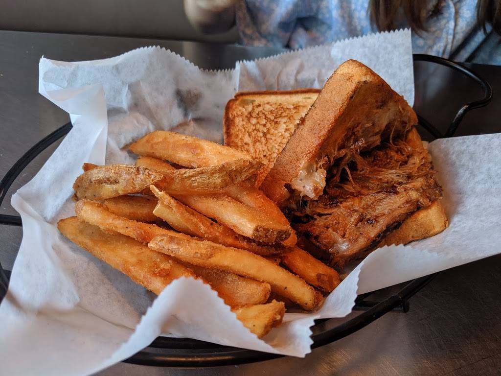 House of Brewz | restaurant | 277 Old San Carlos Blvd, Fort Myers Beach, FL 33931, USA | 2394639874 OR +1 239-463-9874