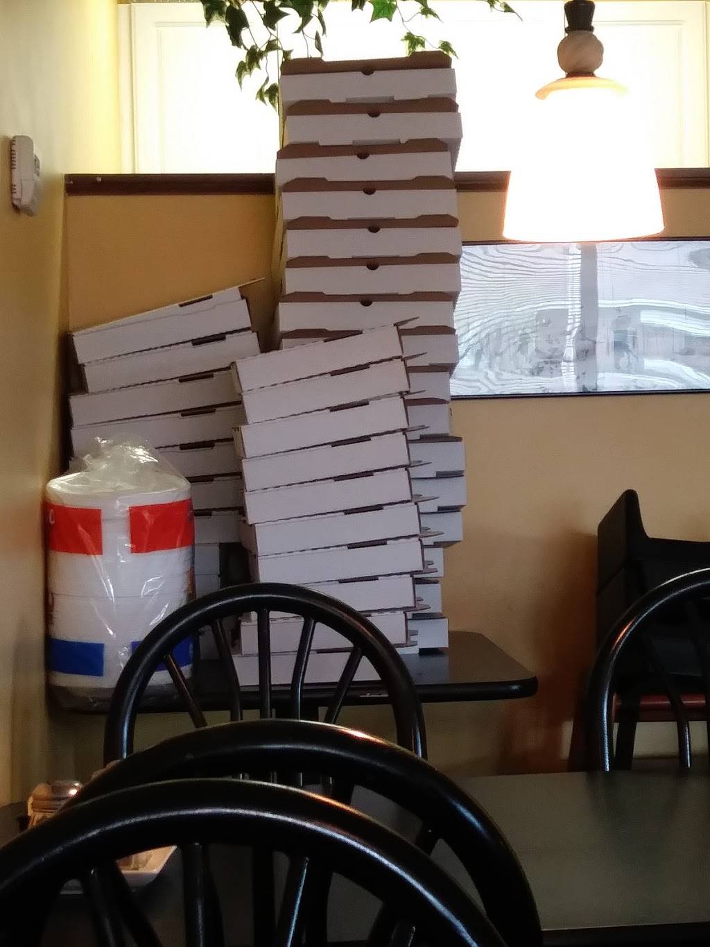 Primozz Pizza | restaurant | 8887 Mentor Ave, Mentor, OH 44060, USA | 4402555488 OR +1 440-255-5488