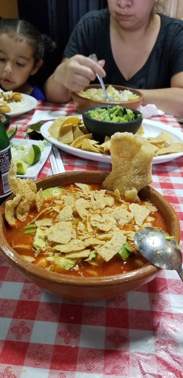 Pozoleria "Iguala" | restaurant | 3835 W Fullerton Ave, Chicago, IL 60647, USA | 7736979245 OR +1 773-697-9245