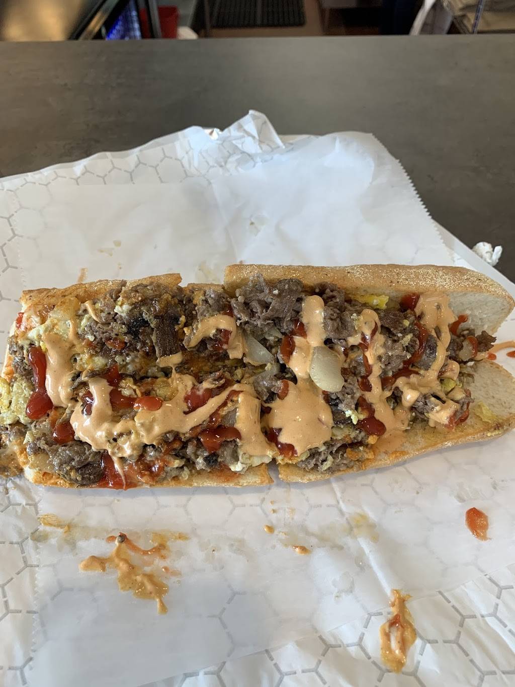 Gs Steaks & Grinders | restaurant | 2053 Park St, Hartford, CT 06106, USA | 8602161690 OR +1 860-216-1690