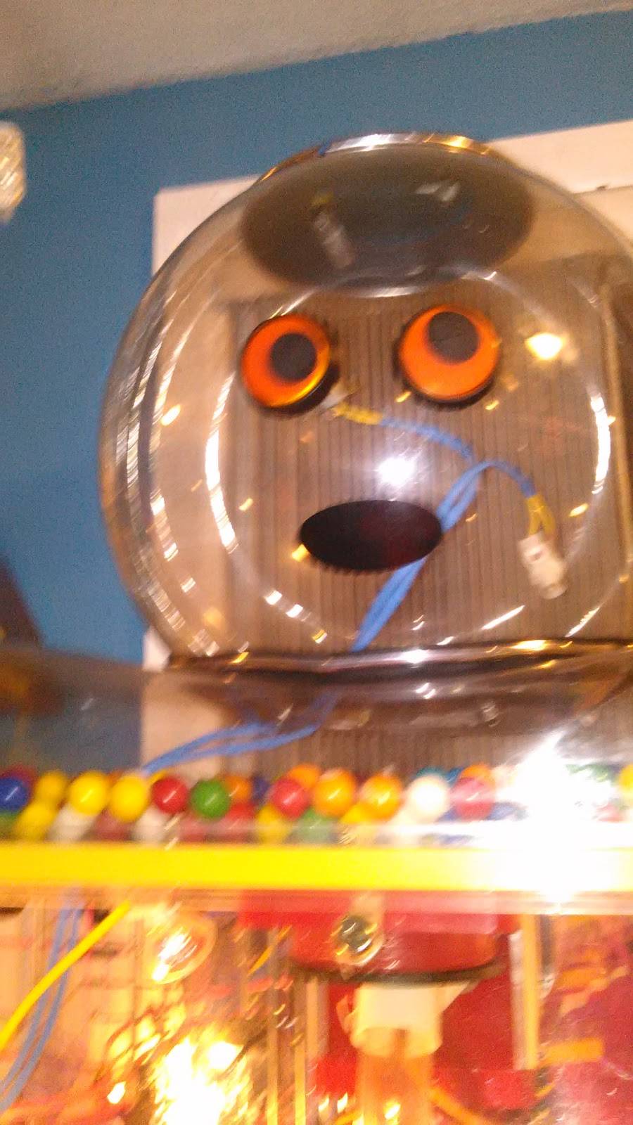 Lakers Food & Spirits | restaurant | 7610 S Lake St, Hamilton, IN 46742, USA | 2604883582 OR +1 260-488-3582