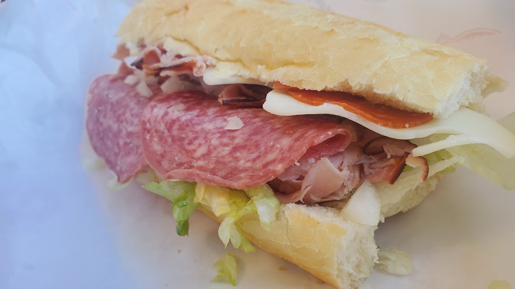 Gandolfos Deli Market | meal takeaway | 5430 S 900 E, Millcreek, UT 84117, USA | 8012623461 OR +1 801-262-3461