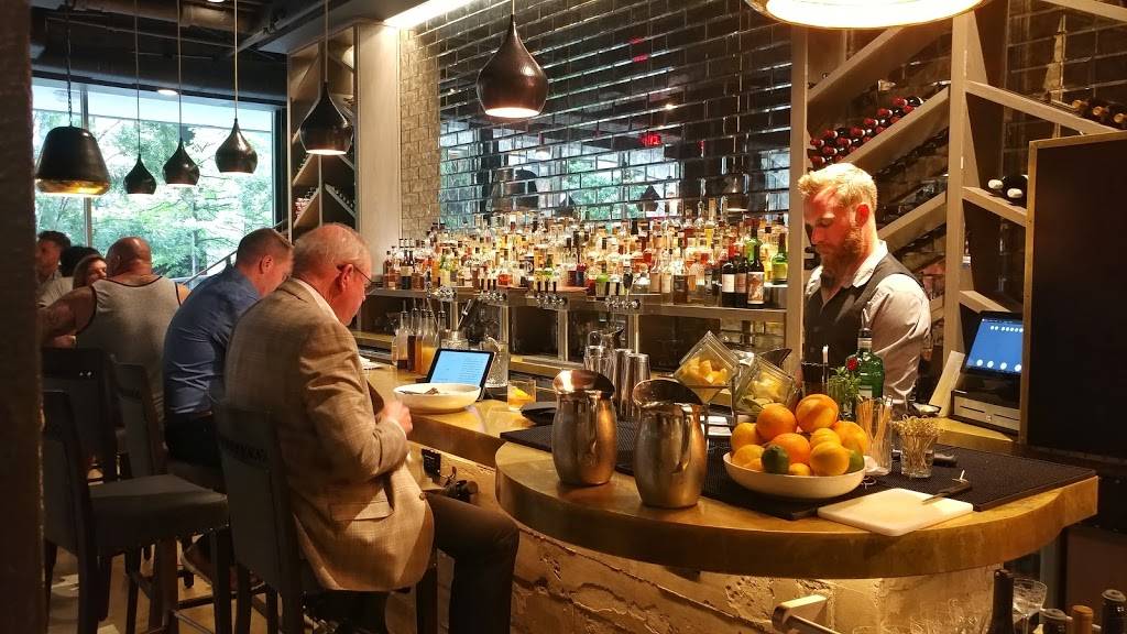 Deacons New South | restaurant | 401 Church St, Nashville, TN 37219, USA | 6159941994 OR +1 615-994-1994