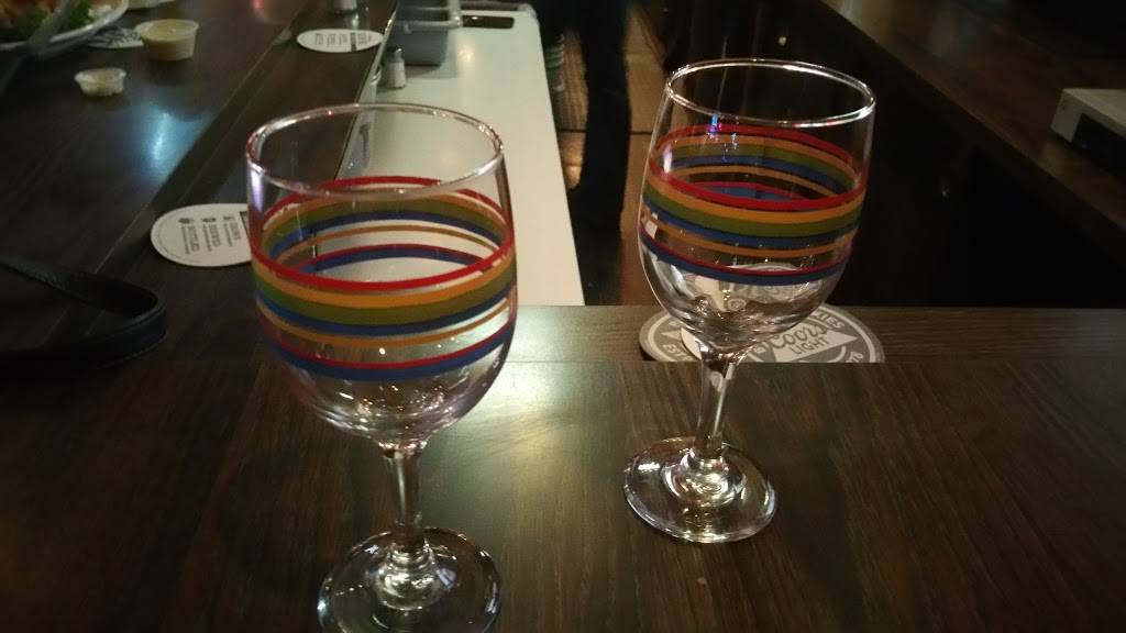 TJs Cascade Bar & Grill | restaurant | 15000 SE Mill Plain Blvd, Vancouver, WA 98684, USA | 3602540749 OR +1 360-254-0749