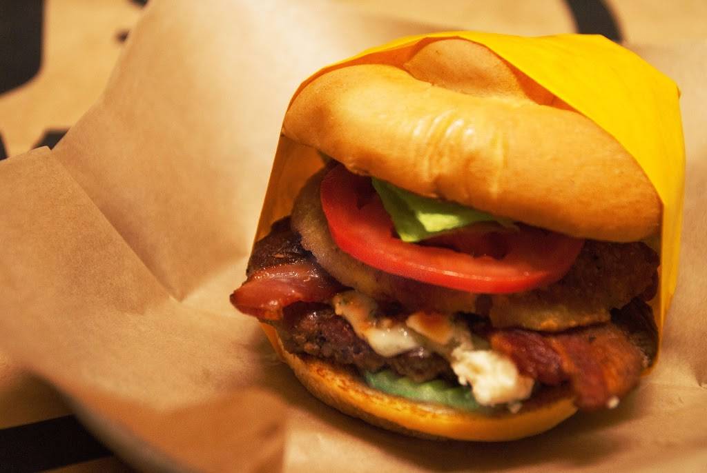 Fiamma Burger | restaurant | 1309 Railroad Ave, Bellingham, WA 98225, USA | 3607337374 OR +1 360-733-7374