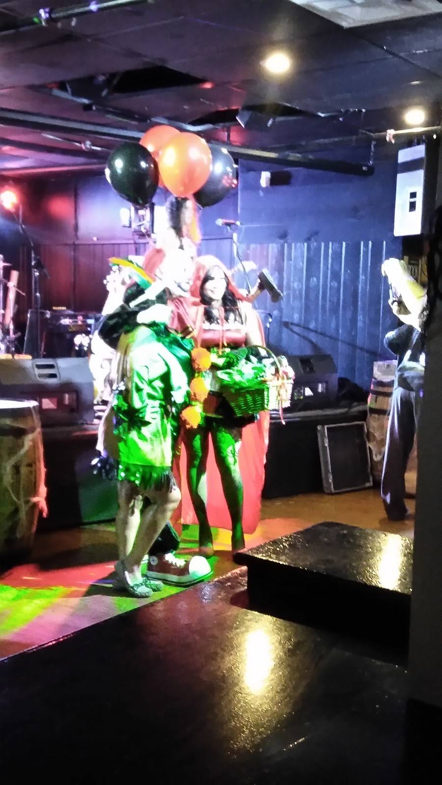 Whiskey Barrel Bar | restaurant | 27 Lafayette Square, Haverhill, MA 01832, USA | 9788915991 OR +1 978-891-5991