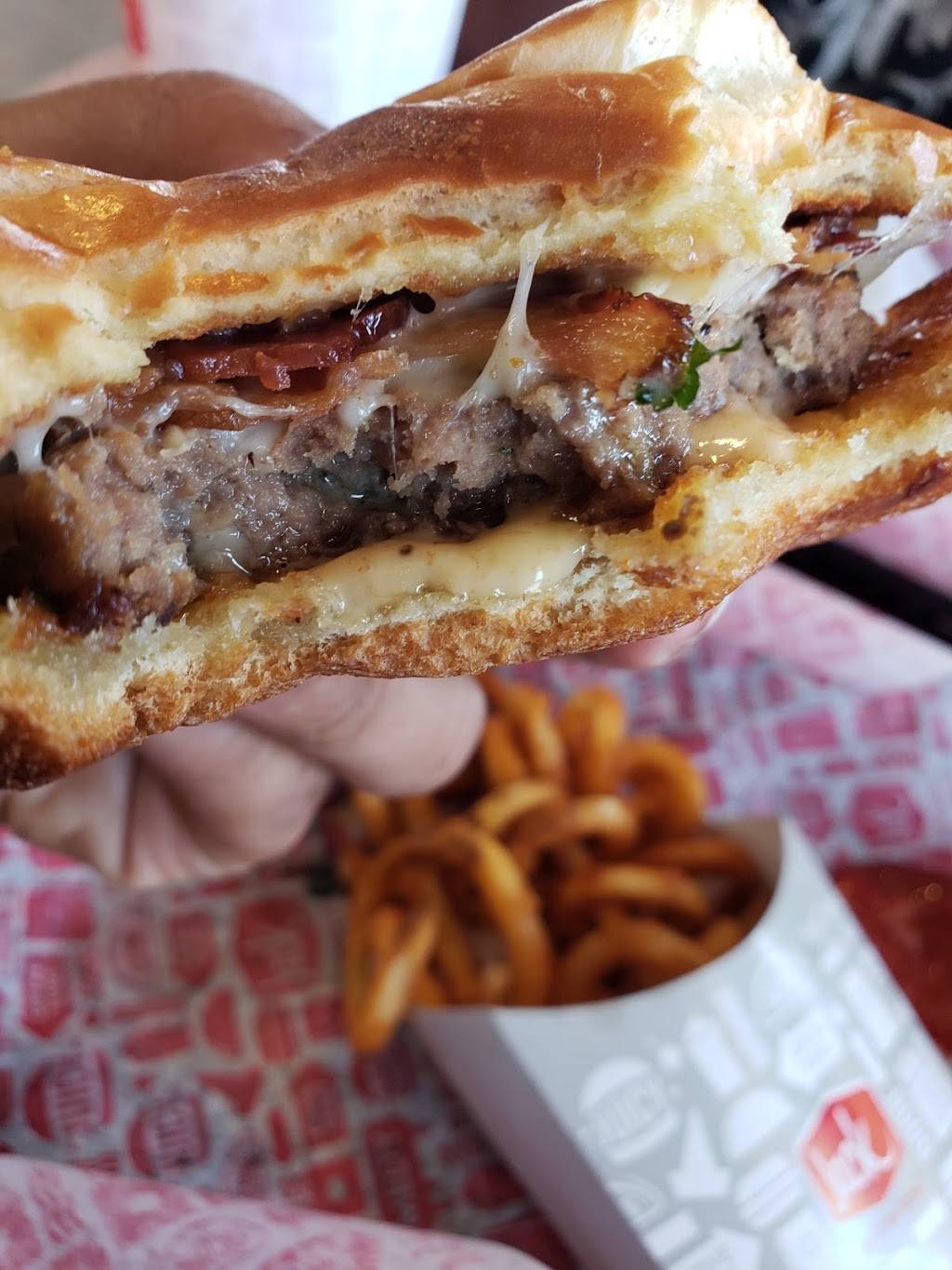 Jack in the Box | restaurant | 3911 Irvine Blvd, Irvine, CA 92602, USA | 7148324590 OR +1 714-832-4590