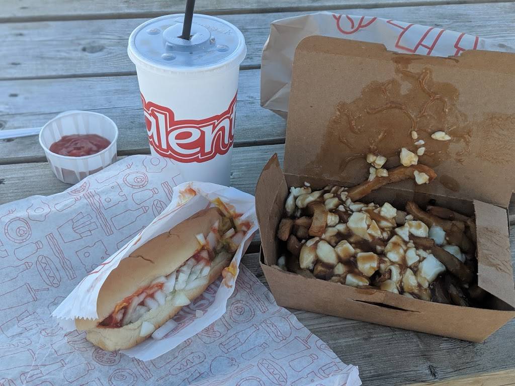 Valentine | restaurant | 288 Boulevard Desjardins, Maniwaki, QC J9E 2E5, Canada | 8198920802 OR +1 819-892-0802