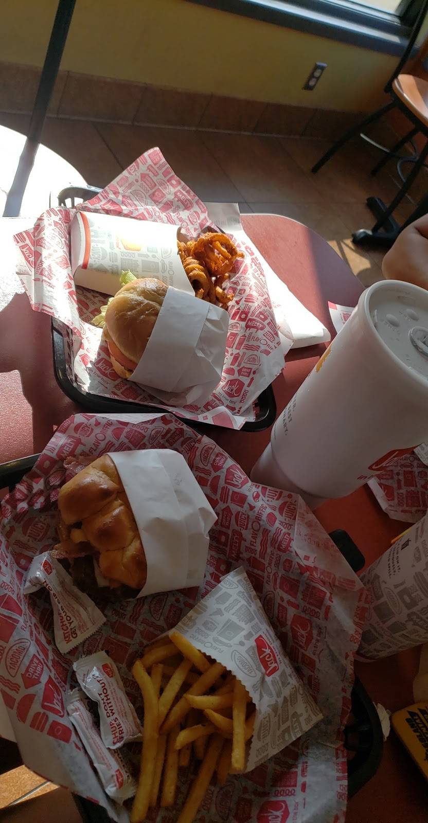 Jack in the Box | restaurant | 1000 Capital Funds Ct, Nashville, TN 37217, USA | 6153607766 OR +1 615-360-7766