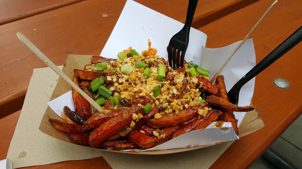 Cool Guys Fry Bar | restaurant | 305 Harrison St, Seattle, WA 98109, USA | 2064286250 OR +1 206-428-6250