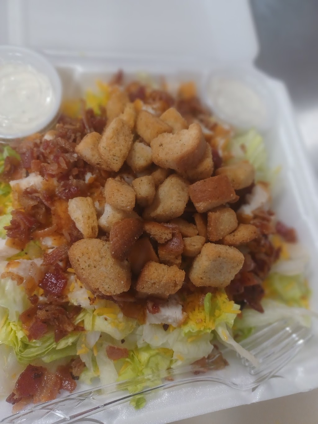 Lomar Drive In | restaurant | 916 E River St, Eureka, KS 67045, USA | 6205837810 OR +1 620-583-7810