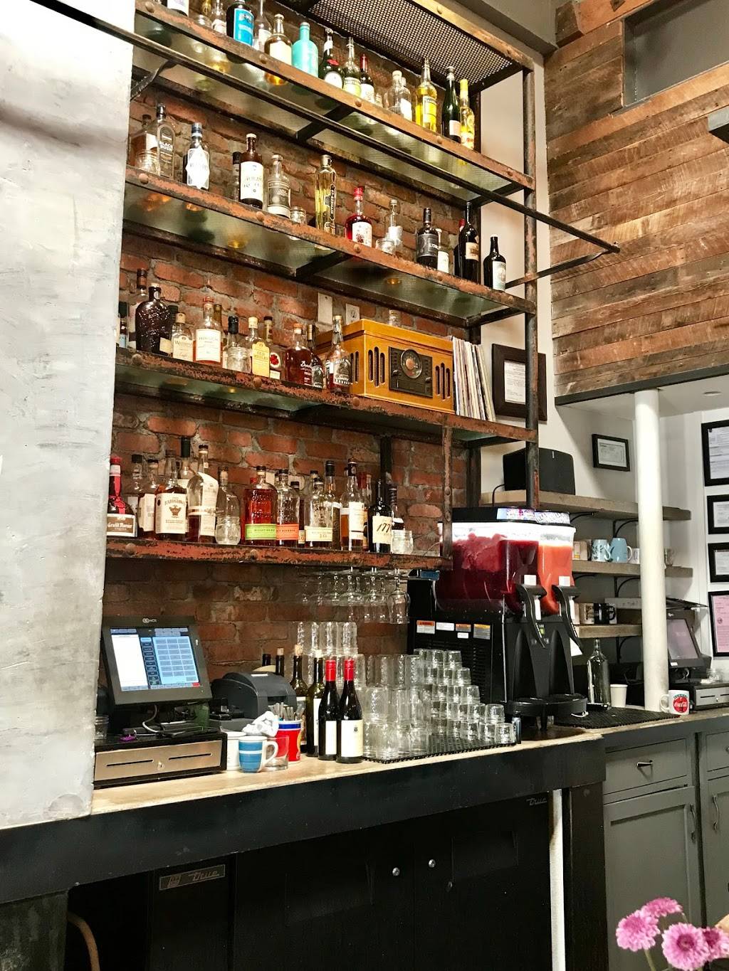 Sweet Chick | restaurant | 448 N Fairfax Ave, Los Angeles, CA 90036, USA | 3235923423 OR +1 323-592-3423