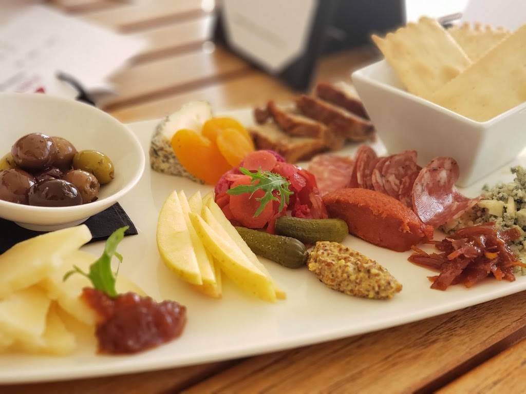 JUSTIN Vineyards & Winery | restaurant | 11680 Chimney Rock Rd, Paso Robles, CA 93446, USA | 8052386932 OR +1 805-238-6932