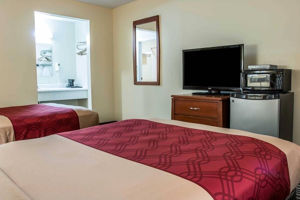 Econo Lodge | restaurant | 139 Ampey Rd, Paw Paw, MI 49079, USA | 2696572578 OR +1 269-657-2578