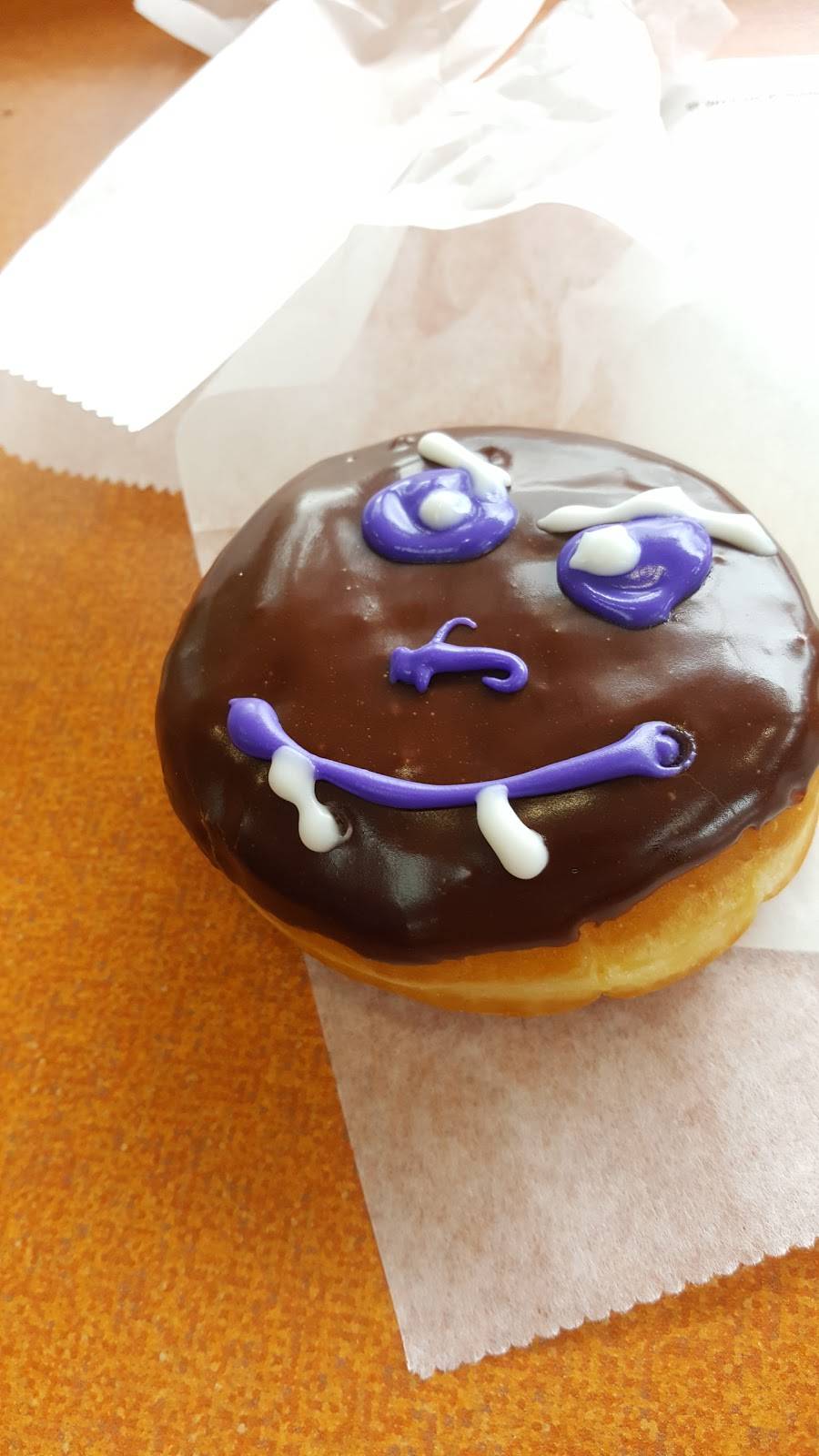 Dunkin | bakery | 18714 NW 67th Ave, Miami, FL 33015, USA | 3056210202 OR +1 305-621-0202