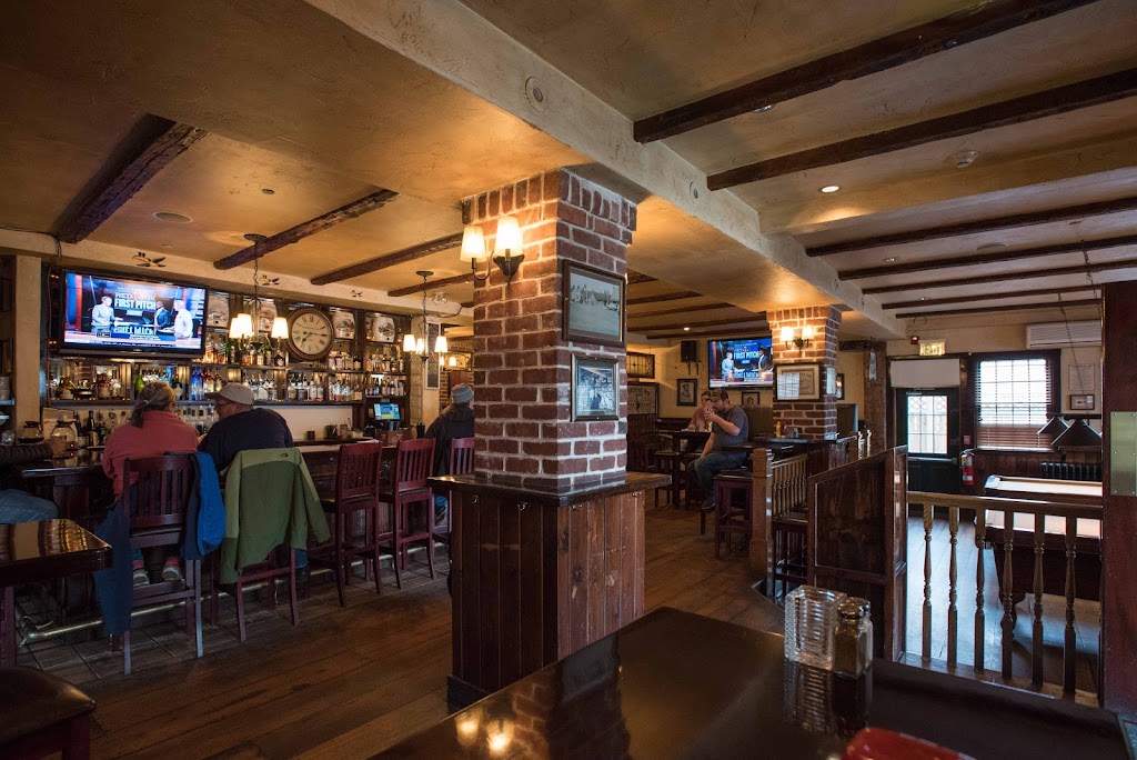 Kitty Murtaghs | restaurant | 4 W Creek Rd, Nantucket, MA 02554, USA | 5083250781 OR +1 508-325-0781