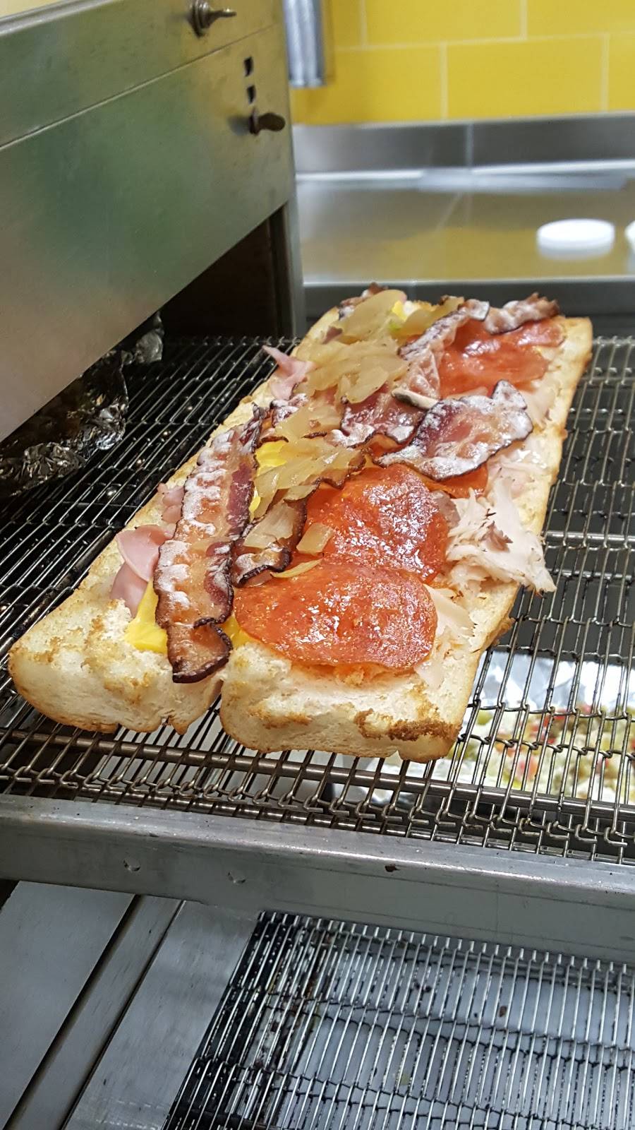 Which Wich Superior Sandwiches | restaurant | 2251 W Arlington Blvd, Greenville, NC 27834, USA | 2527510470 OR +1 252-751-0470