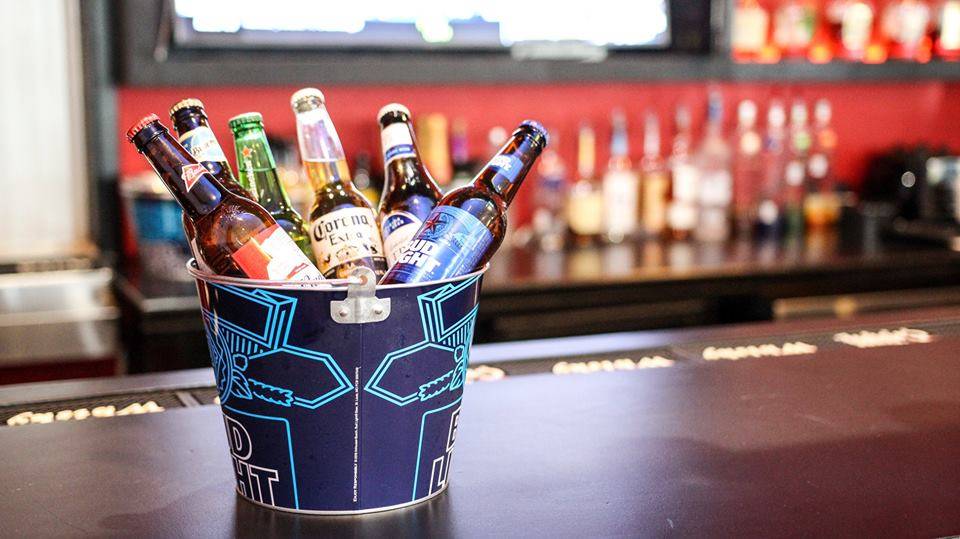 832 Bar and Grill | restaurant | 18311 Clay Rd Suite A1, Houston, TX 77084, USA | 8323049445 OR +1 832-304-9445