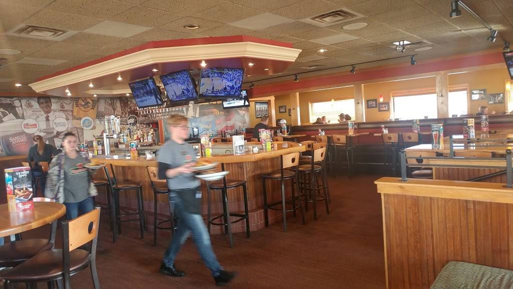 Applebees Grill + Bar | restaurant | 116 S Roosevelt Ave, Burlington, IA 52601, USA | 3197527744 OR +1 319-752-7744